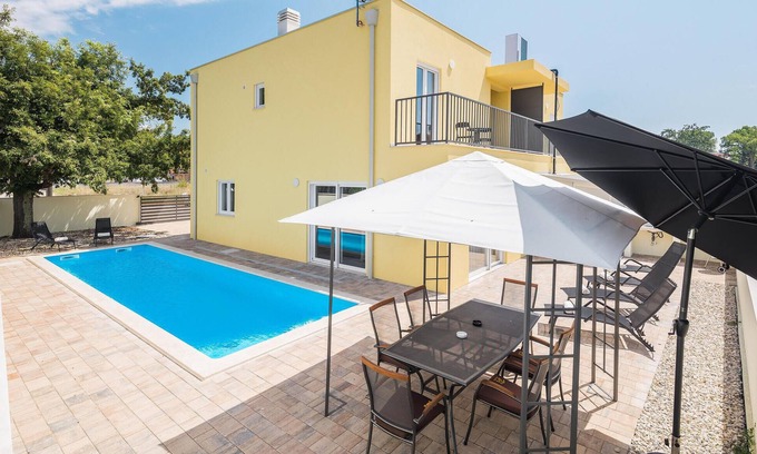 Gulici House | Cozy home in Porec with kitchen