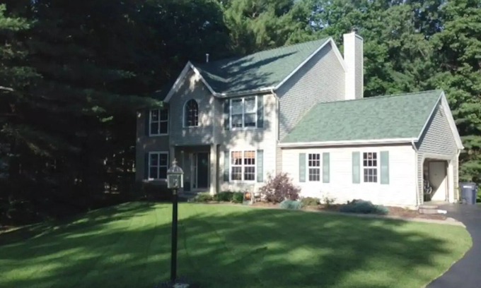 Ballston Spa House | Cozy home near Track and SPAC - great indoor and outdoor spaces