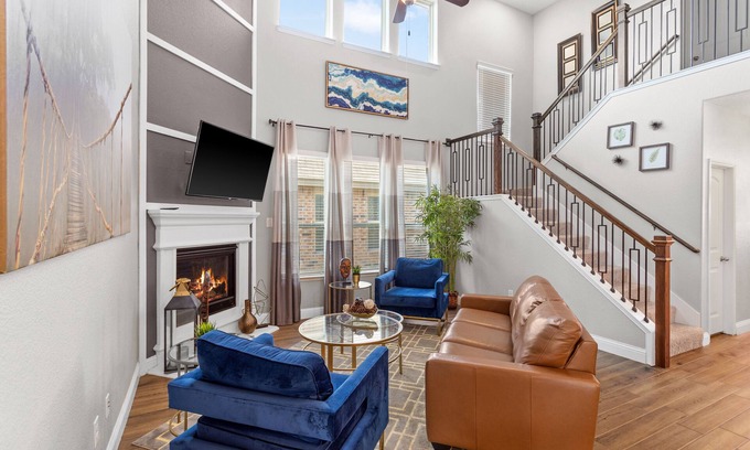 Cross Roads House | Cozy Home w office. Near PGA, Frisco, Lake