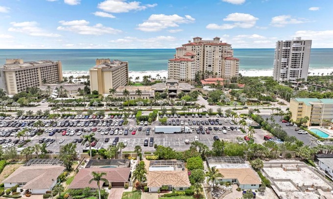 Marco Island House | Cozy home with sunroom, pool and steps to beach