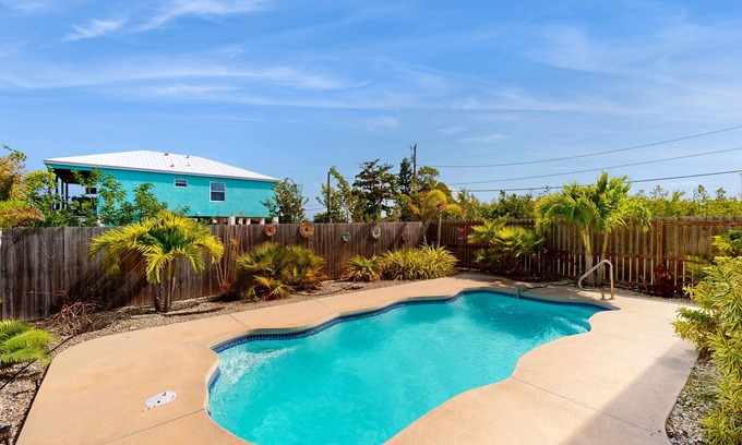 Little Torch Key House | Cozy home with private pool, BBQ, central AC, private dock