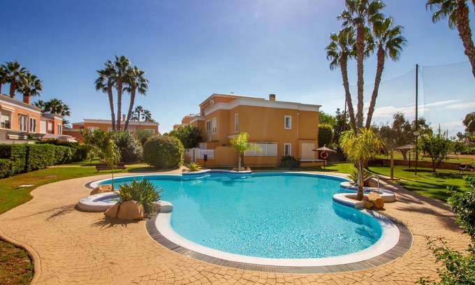 Playa de San Juan House | Cozy, homely vacation home in the north of Alicante.