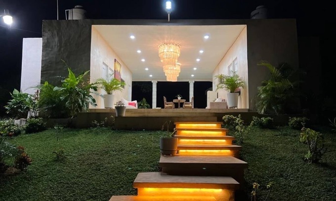 Homun Apartment | Cozy hotel suite in pleasant Homún with WiFi, AC
