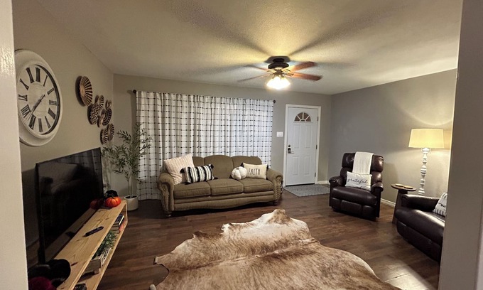 Stephenville House | Cozy house close to TSU campus!