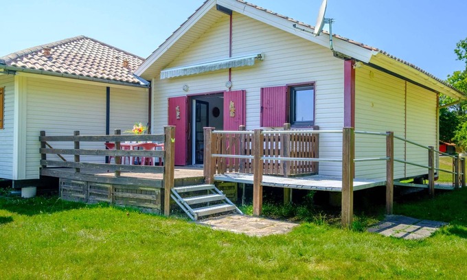 Sanguinet Ski Chalet | Cozy House in Sanguinet – 4 Guests – Wheelchair Accessible – Shared Garden
