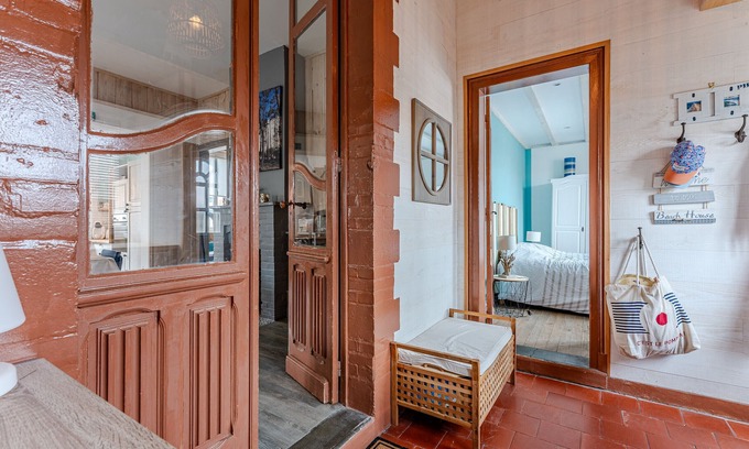 Biscarrosse Plage House | Cozy House with WiFi, Close to Ocean and Town Center, Sleeps 7