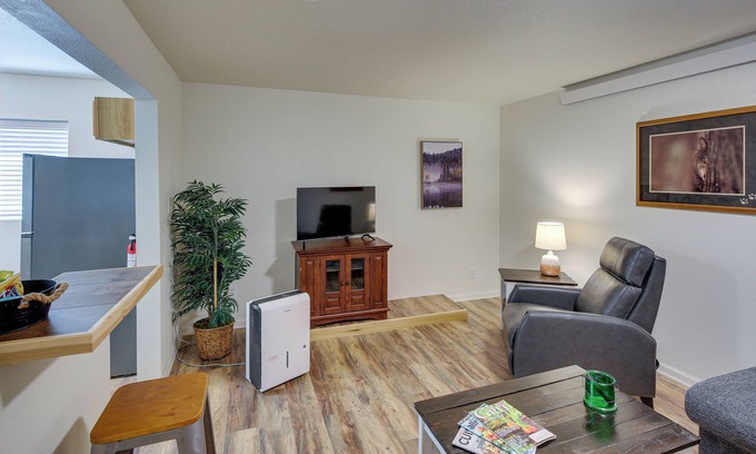 Keystone Apartment | Cozy Keystone Studio - 3 Mi to Mt Rushmore!