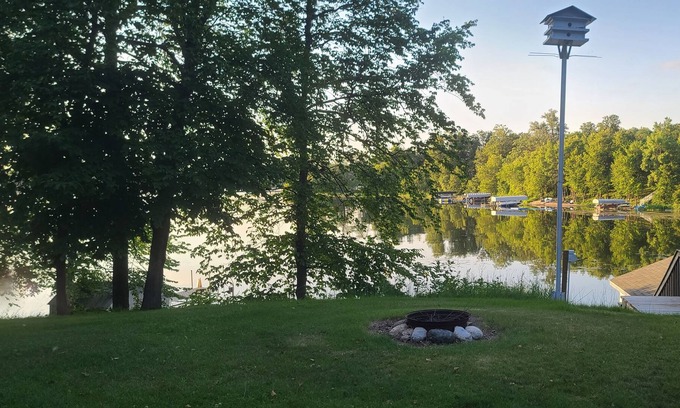 Audubon Cabin | Cozy Lake Cabin W/ Private Beach! No cleaning fee!