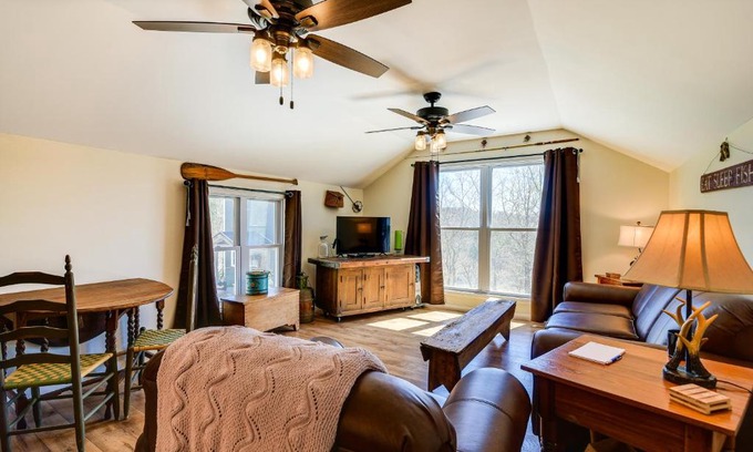 Sharon Grove Apartment | Cozy Lewisburg Getaway with Deck and Lake Access!