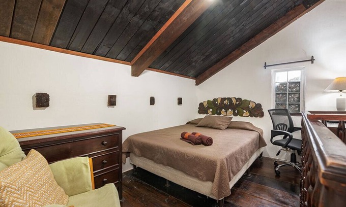 Antigua Guatemala Apartment | Cozy loft with kitchenette in the heart of Antigua