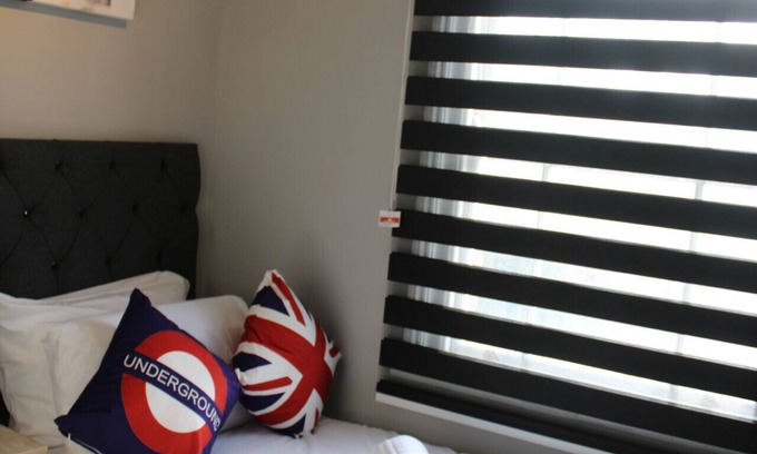 Hillrise Apartment | Cozy London Budget Studio w/Private Bathroom - Prime Value
