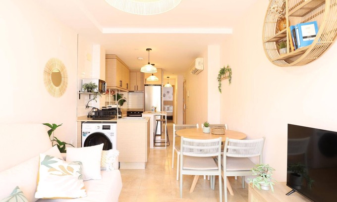 Sagunto Apartment | Cozy Modern Apartment Near Sagunto Beach with Balcony and A/C