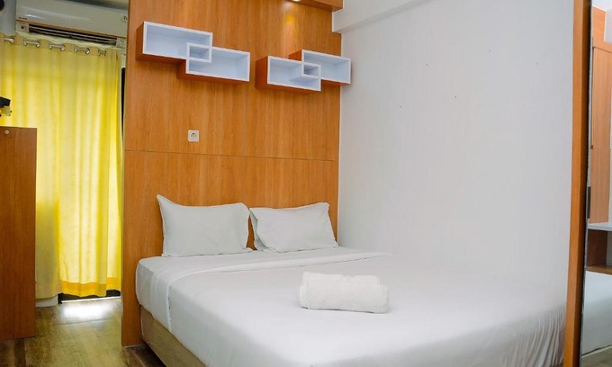 Bekasi Timur Apartment | Cozy Modern Studio at Lagoon Apartment near Bekasi Town Square By Travelio