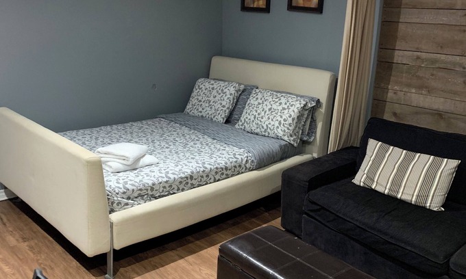Upper Beaches Apartment | "Cozy & Modern Studio Retreat – Your Perfect Home Away from Home!"