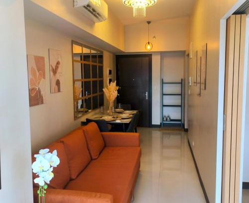 Bonifacio Global City Apartment | Cozy Modernistic 1 BR Uptown BGC
