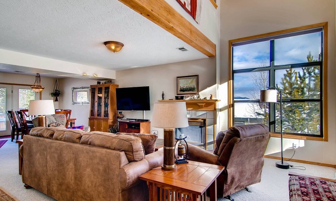 Wildernest House | Cozy Mountain Getaway with Hot Tub, Spacious Deck & All-Season Fun Awaits!