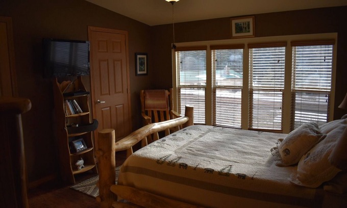 Cuchara Cabin | Cozy Mountain View Cabin in Cuchara Valley