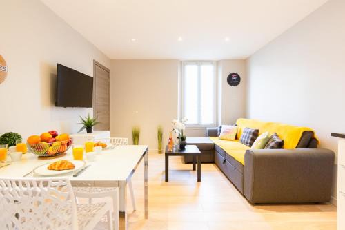 Cannes City Centre Apartment | Cozy Nest YourHostHelper