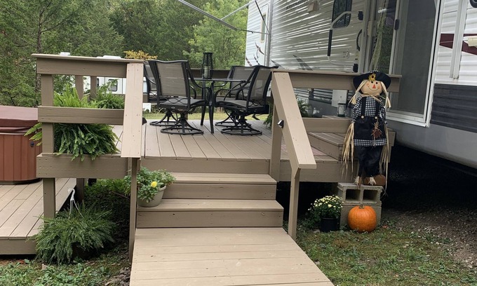 Peebles House | Cozy newly remodeled camper with hot tub and fire pit close to hiking/kayaking