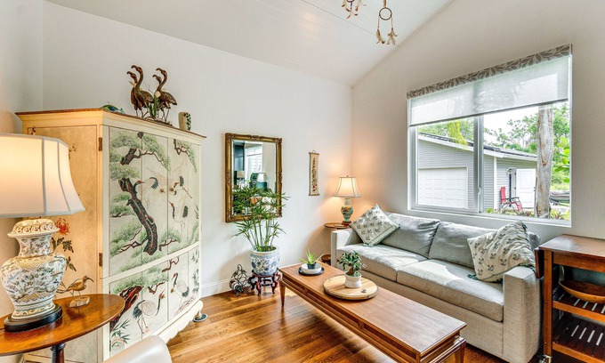 Laurel House | Cozy Nokomis Apartment - 2 Mi to Beach!