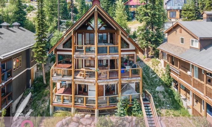 Snow Pine Estates Apartment | Cozy Nook-Rustic w/Private Hot Tub and Nice View