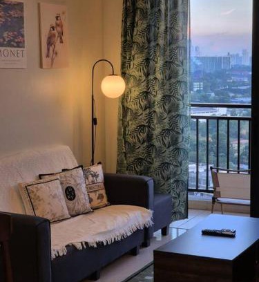 Johor Bahru Apartment | Cozy Nostalgia 2 Rooms 4 Pax - 15 min to JB Town
