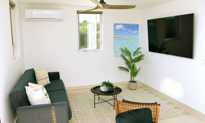 Long Bay Hills Apartment | Cozy One Bedroom Escape in Longbay Hills