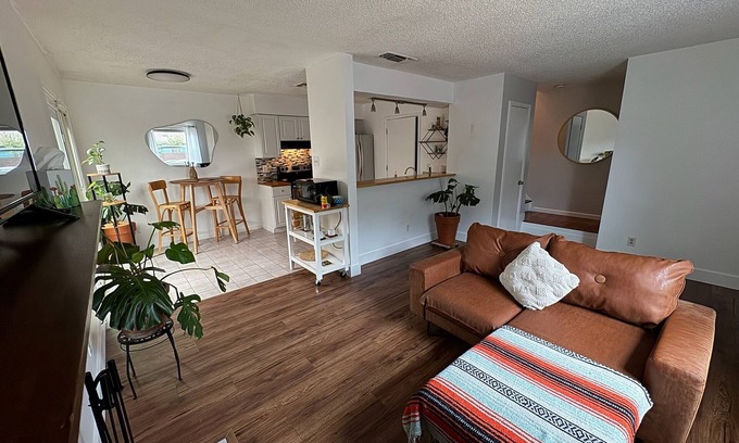 Austin Condo | Cozy Pet-Friendly Condo in South Austin