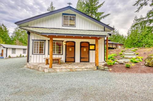 Anacortes House | Cozy Private Ranch Cabin Whistle Lake Sleeps 6