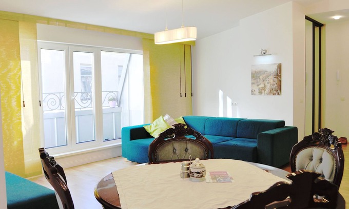 Old Town Apartment | Cozy & Quiet apartment in the Center of DownTown