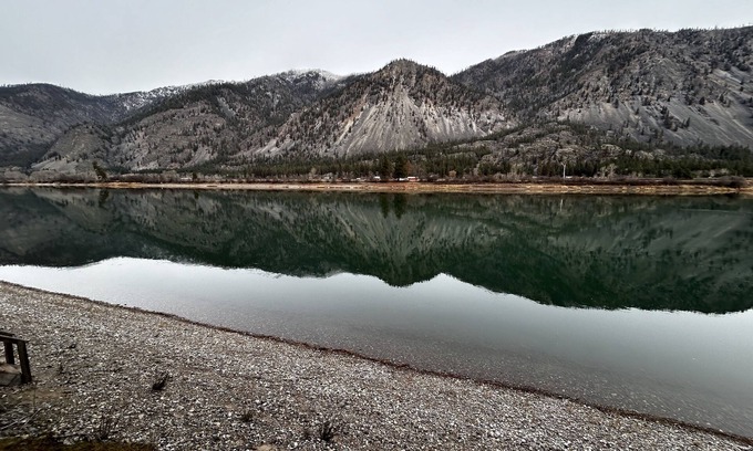 Thompson Falls House | Cozy, river front cabin in the woods just steps away from the Clark Fork.
