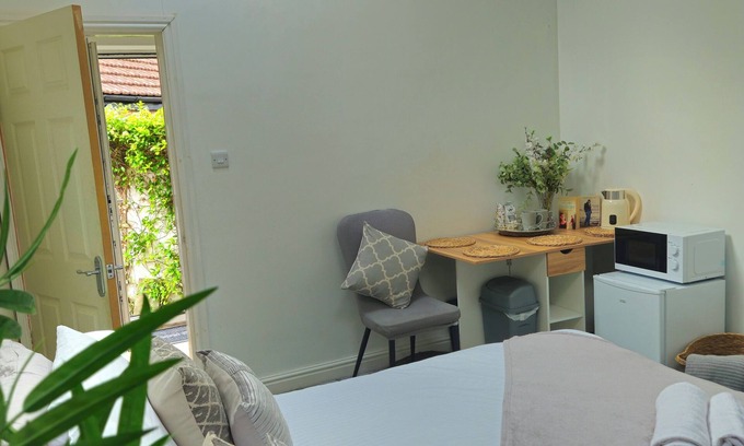 Manchester House | Cozy room in North Manchester. A hidden Gem! Close to Heaton Park & City Centre.