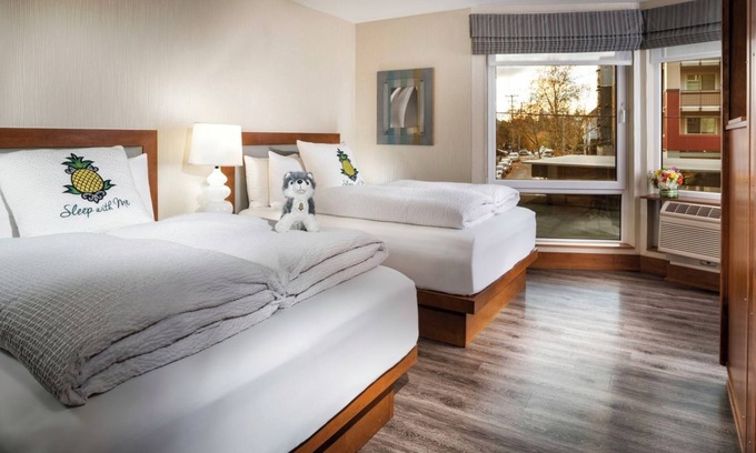 University District Hotel | Cozy Room Perfect for University Visits, w/Tea/Coffee Maker