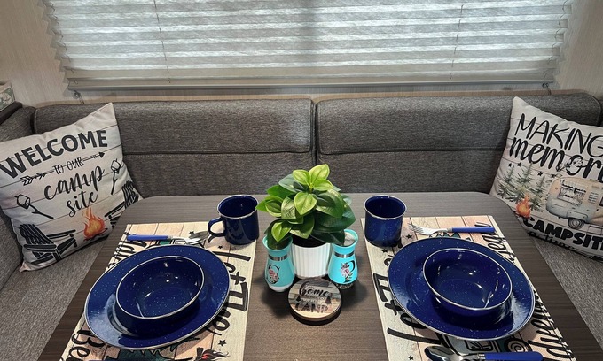 Bloomington House | Cozy RV with WiFi and AC in charming Bloomington