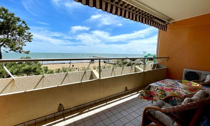 Porto Santa Margherita Apartment | Cozy seaview apartment-Beahost
