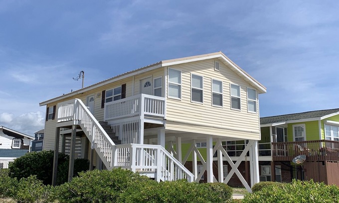 Ocean City Beach House | Cozy, Sea View Cottage just steps away from the ocean!