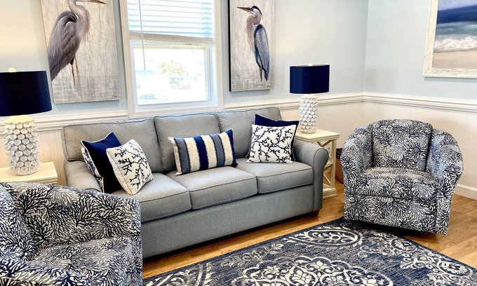 Nags Head House | Cozy Semi Oceanfront Cottage with a Hop, skip and a jump to the beach