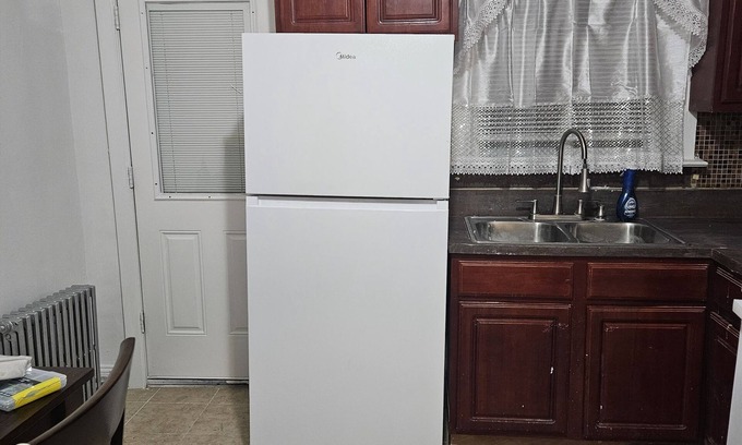 Williamsbridge Apartment | Cozy spacious 2 separate rooms in a two-bedroom apartment