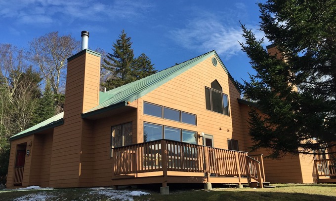 Bretton Woods House | Cozy & Spacious 3 Bed Townhouse @ Mt Wash Place w/lovely views of Bretton Woods