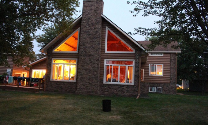 Richwood Cabin | Cozy & Spacious Timber Frame Cabin - Middle Cormorant Lake
