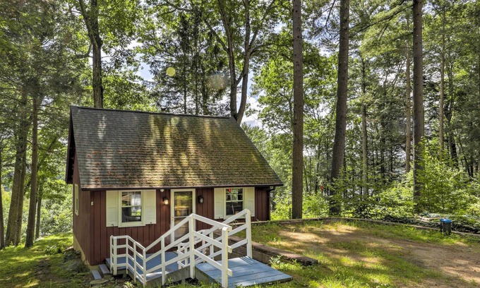 Stafford House | Cozy Stafford Cabin, Near Reservoir & Beach!