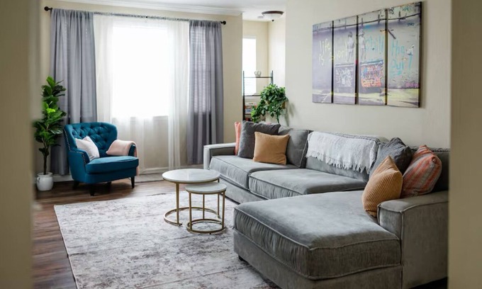 Southside Condo | Cozy stay in the heart of Jax.
