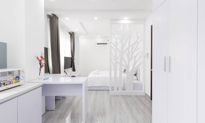Phu Nhuan Apartment | Cozy Studio Apt Nearby District 1