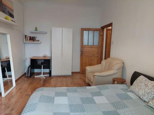 Brasa Apartment | Cozy studio Free street parking Further center