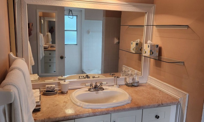 Coconut Creek Apartment | Cozy studio in charming Coconut Creek with WiFi and AC
