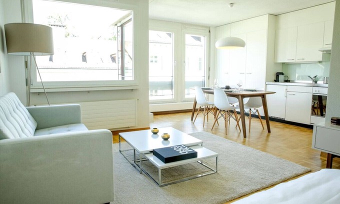 Hochschulen Apartment | Cozy studio in the city center (Art 13)