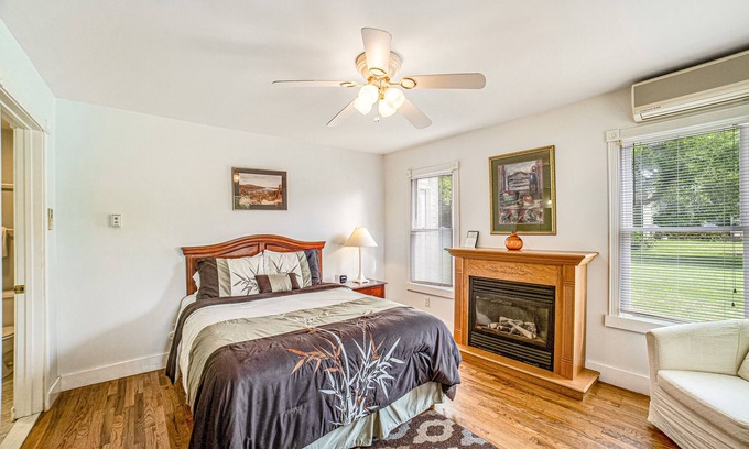 Hammondsport Apartment | Cozy Studio Near Town & Lake W/ Free WiFi, Plush Bedding, Ideal Location & More!
