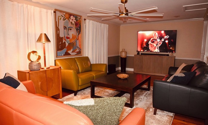 Decatur House | Cozy, stylish spot with great amenities—walk to food, shops & 15 min DEC airport