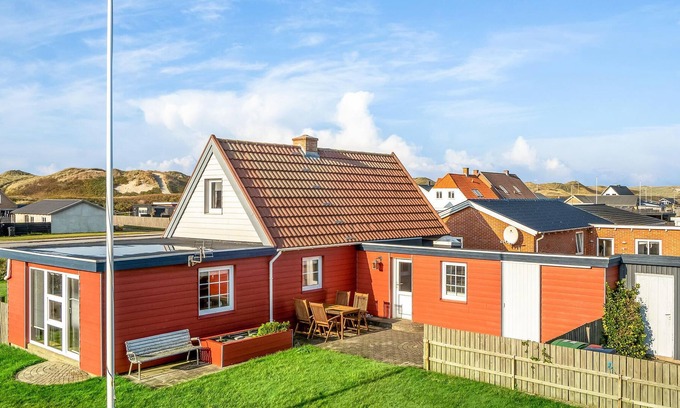 Thorsminde House | Cozy summer house very close to the North Sea coast.