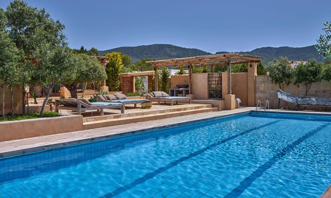 Sant Josep de sa Talaia House | Cozy three bedroom villa with Es Vedra views!